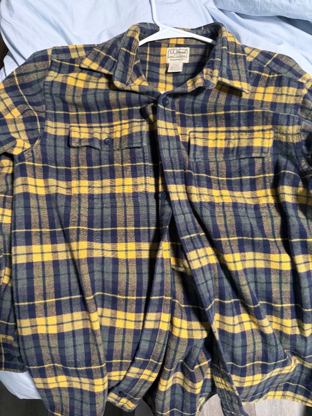 Ll Bean long sleeve button down shirt itemID#277981